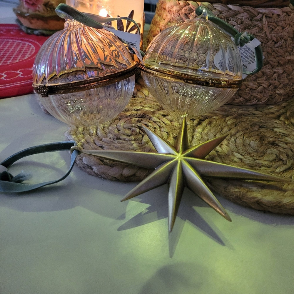 Hearth And Hand Ribbed Glass Ornaments With Hinge and Star Decor